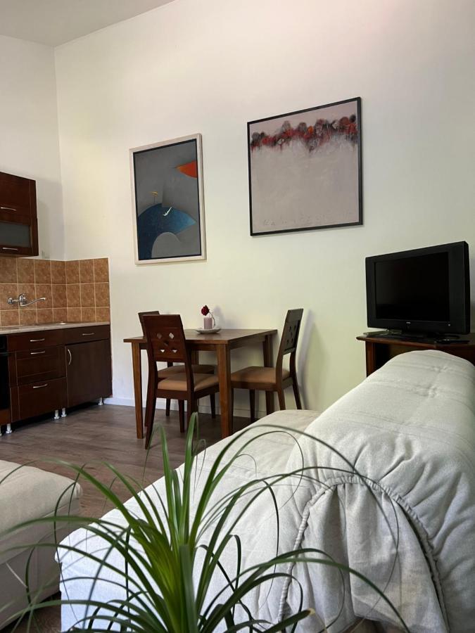 Hotel Lavanda Donja Kostanjica Exteriör bild
