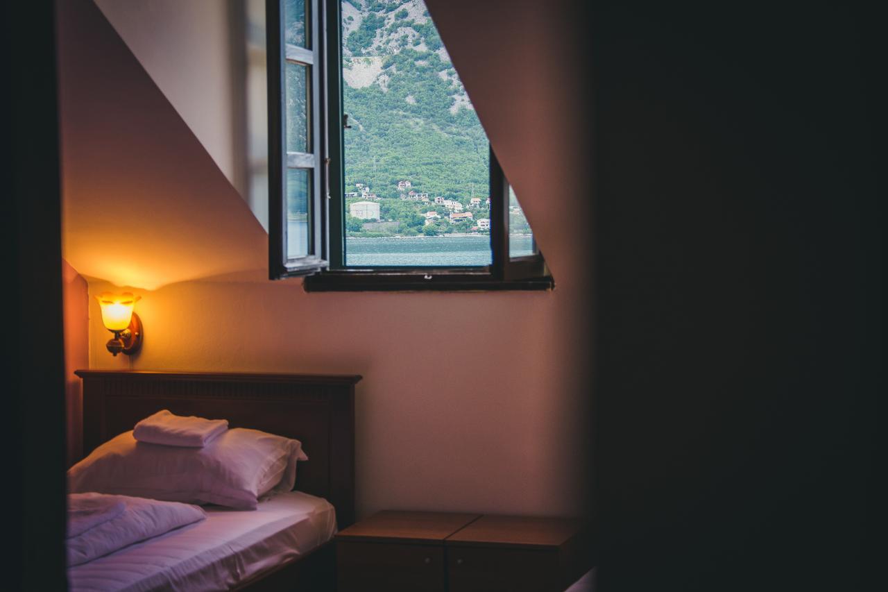 Hotel Lavanda Donja Kostanjica Exteriör bild