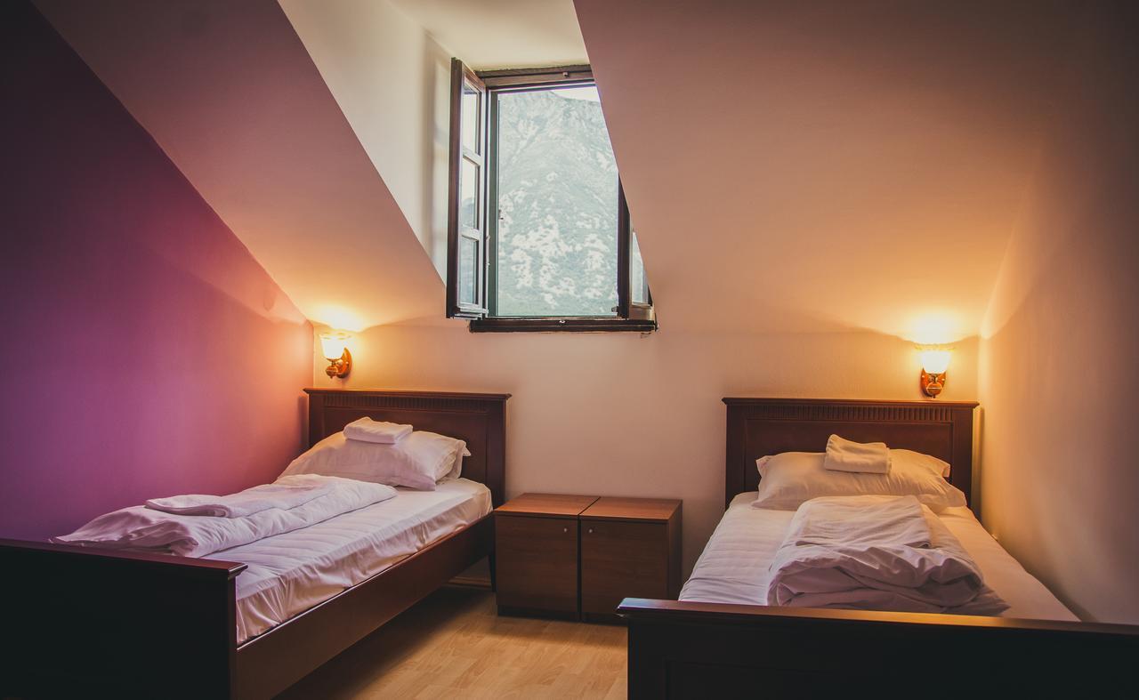 Hotel Lavanda Donja Kostanjica Exteriör bild